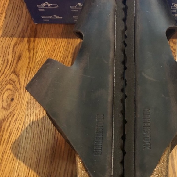 BIRKENSTOCK: REAL V. FAKE PART IV - Picture 11 of 16